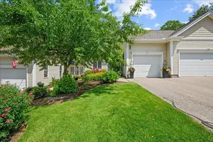 19 Cortland Grove Dr, Shrewsbury, MA 01545 - Photo 1
