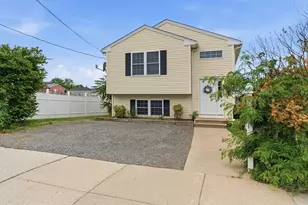 105 Lawrence St, Fall River, MA 02721 - Photo 1