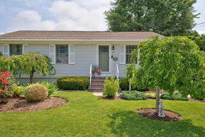 212 Pine Grove St, New Bedford, MA 02745 - Photo 1