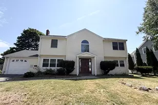 4 Rutledge Rd, Natick, MA 01760 - Photo 1