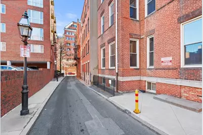 19 Harris #5, Boston, MA 02109 - Photo 1