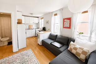 35 Charter St, Boston, MA 02113 - Photo 1