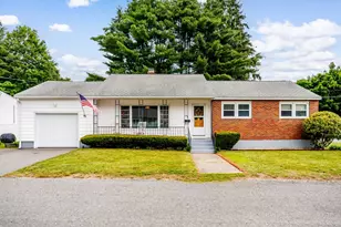 7 Knollwood Ln, Leominster, MA 01453 - Photo 1