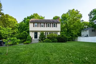 69 Montgomery Dr, Plymouth, MA 02360 - Photo 1