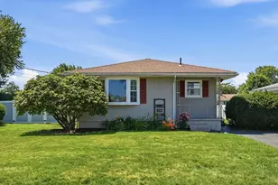 35 Beaumont Ave, Chicopee, MA 01013 - Photo 1