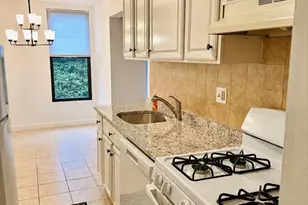 8 Shrewsbury Green Dr, Shrewsbury, MA 01545 - Photo 1