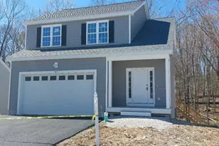 17B Crownshield, Uxbridge, MA 01569 - Photo 1