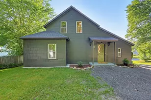 8 Mt Pleasant St, Webster, MA 01570 - Photo 1