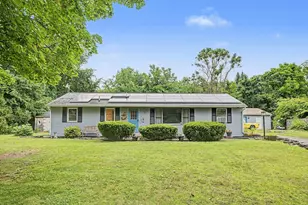 11 Crestview Dr, Hadley, MA 01036 - Photo 1