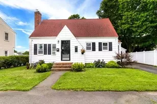 33 Sunnyside Park, Saugus, MA 01906 - Photo 1