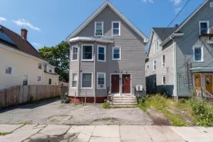 39 Myrtle St, Pawtucket, RI 02860 - Photo 1