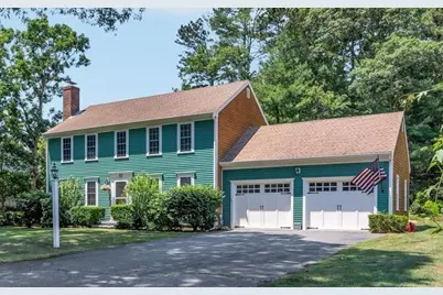 53 Thornberry Cir, Mashpee, MA 02649 - Photo 1