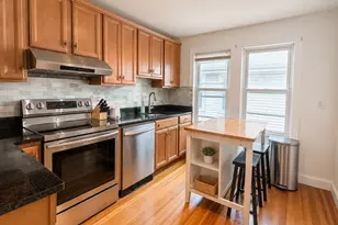 79 Hammond Ct, Quincy, MA 02169 - Photo 1