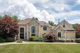 8 Buttonwood Dr, Andover, MA 01810 - Photo 1