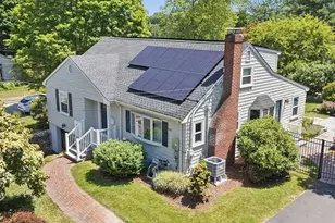 31 Smith St, Waltham, MA 02451 - Photo 1