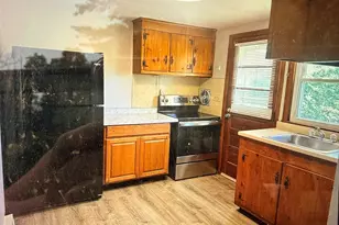 4 N, Agawam, MA 01001 - Photo 1