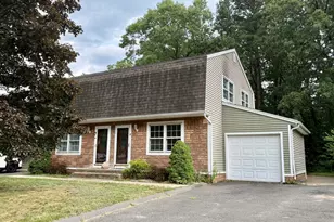 47 Kamuda St, Springfield, MA 01151 - Photo 1