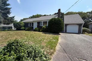 96 Pawkannawkut Dr, Yarmouth, MA 02664 - Photo 1