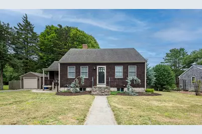 33 Dartmouth St, Fairhaven, MA 02719 - Photo 1