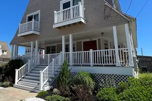 92 Manomet Ave, Hull, MA 02045 - Photo 1