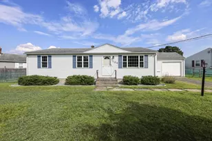 134 Bridle Path Cir, Ludlow, MA 01056 - Photo 1