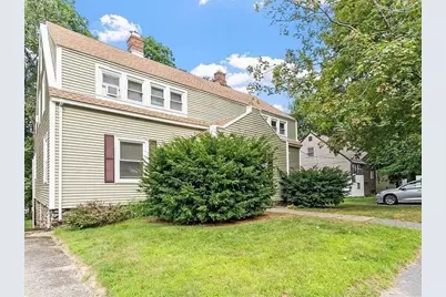 29-31 Rockrimmon Rd #1R, Worcester, MA 01602 - Photo 1