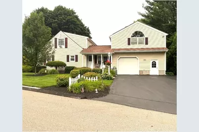 16 Mount View Ave, Auburn, MA 01501 - Photo 1