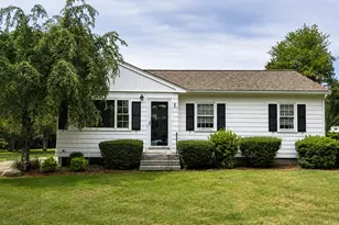 29 Forest St, Franklin, MA 02038 - Photo 1