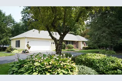41 Wagon Wheel Rd, North Attleboro, MA 02760 - Photo 1