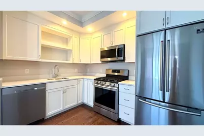 371 Main St #8, Woburn, MA 01801 - Photo 1
