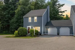 25 Whittier Meadows Dr, Amesbury, MA 01913 - Photo 1