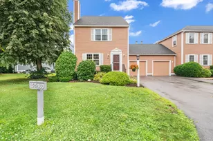 157 Whittier Meadows Dr, Amesbury, MA 01913 - Photo 1