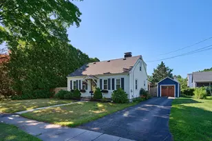 26 Smith St, Greenfield, MA 01301 - Photo 1