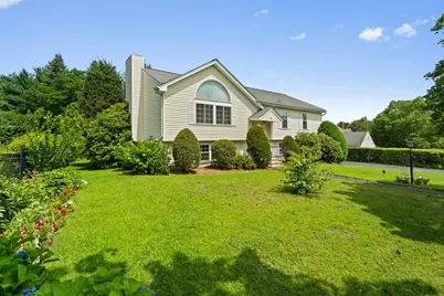6 Moreland Green Dr, Worcester, MA 01609 - Photo 1
