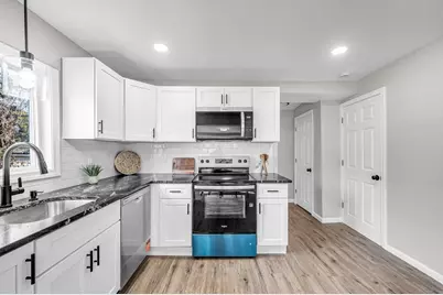 196 Massasoit St, Springfield, MA 01107 - Photo 1