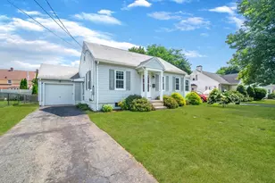 55 Gillette Cir, Springfield, MA 01118 - Photo 1