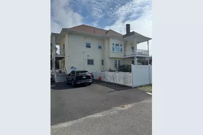 253 Humphrey St #2, Marblehead, MA 01945 - Photo 1