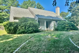 137 Wianno Cir, Barnstable, MA 02655 - Photo 1