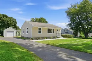 15 Hilltop Terrace, Ludlow, MA 01056 - Photo 1