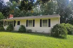 62 Easton St, New Bedford, MA 02746 - Photo 1