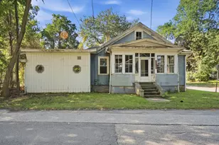 26 Fairmont St, Chicopee, MA 01013 - Photo 1