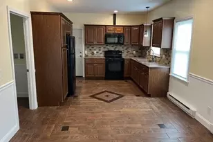 4 Wakefield St, Webster, MA 01570 - Photo 1