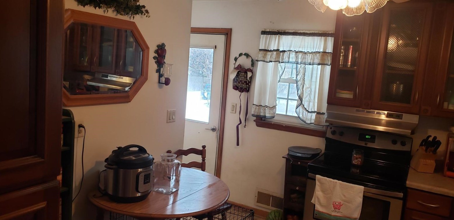 7455 Pheasant Trl, Racine, WI 53402-1296