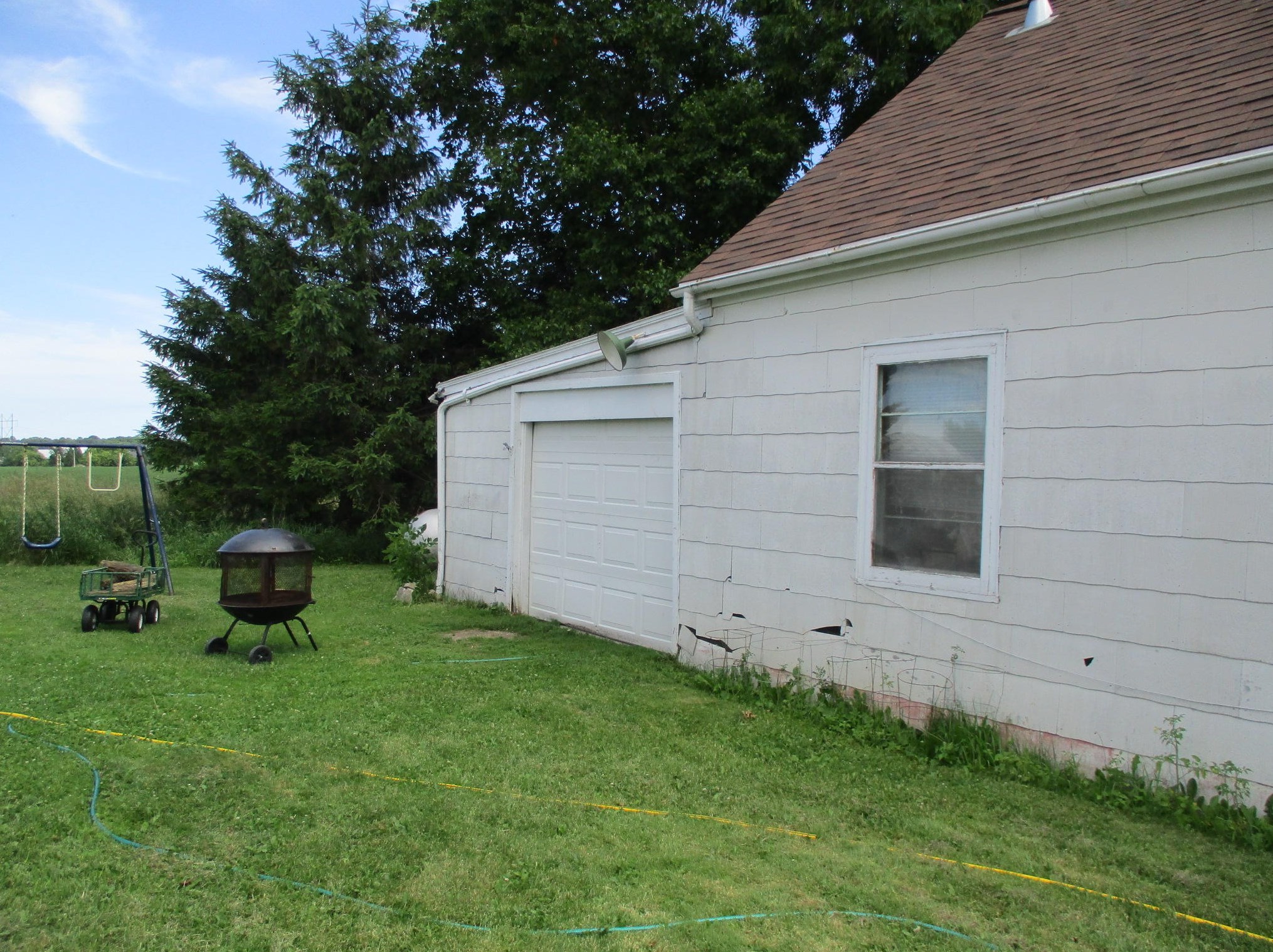 116 E Hillcrest Rd, Two Rivers, WI 54241