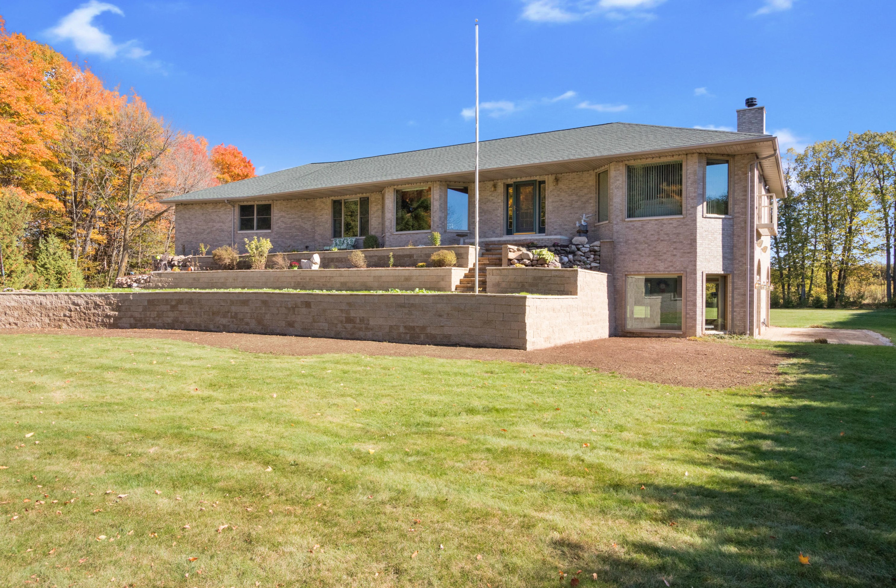 13211 White Cedar Rd, Two Rivers, WI 54241