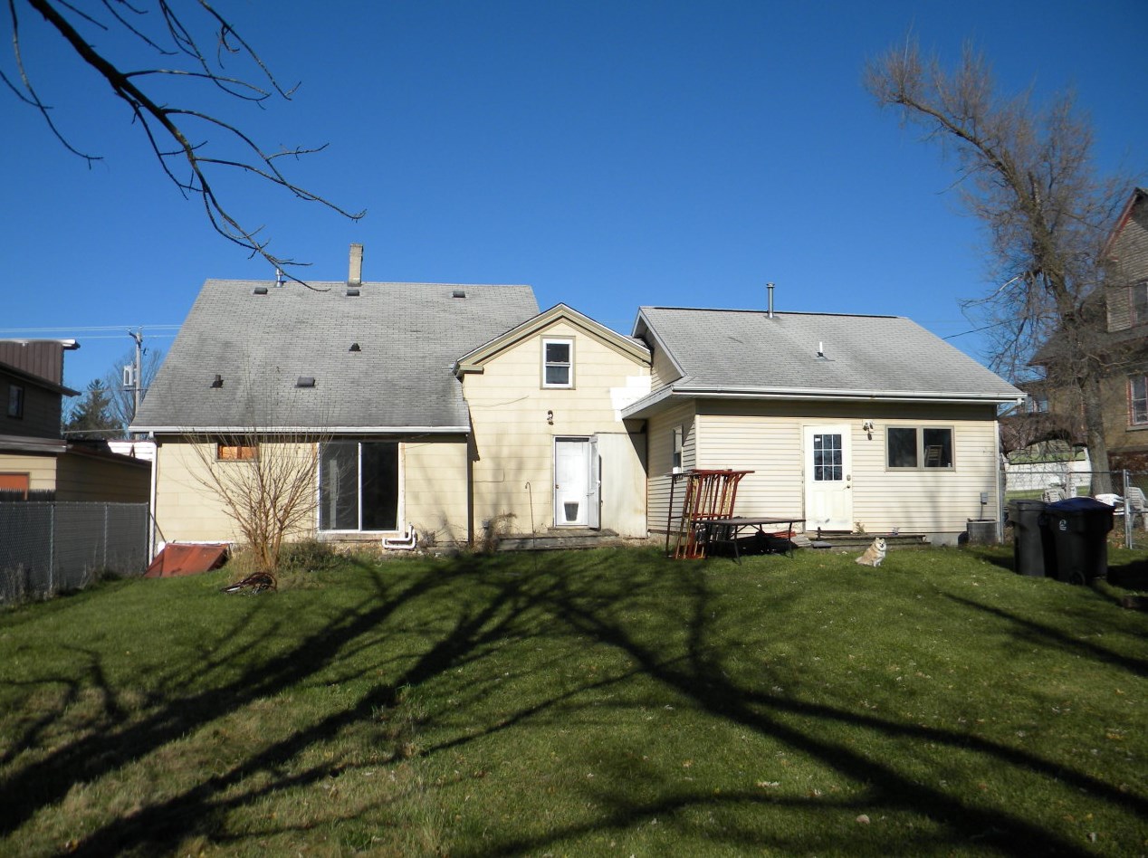 509 Madison Ave, Cascade, WI 53011