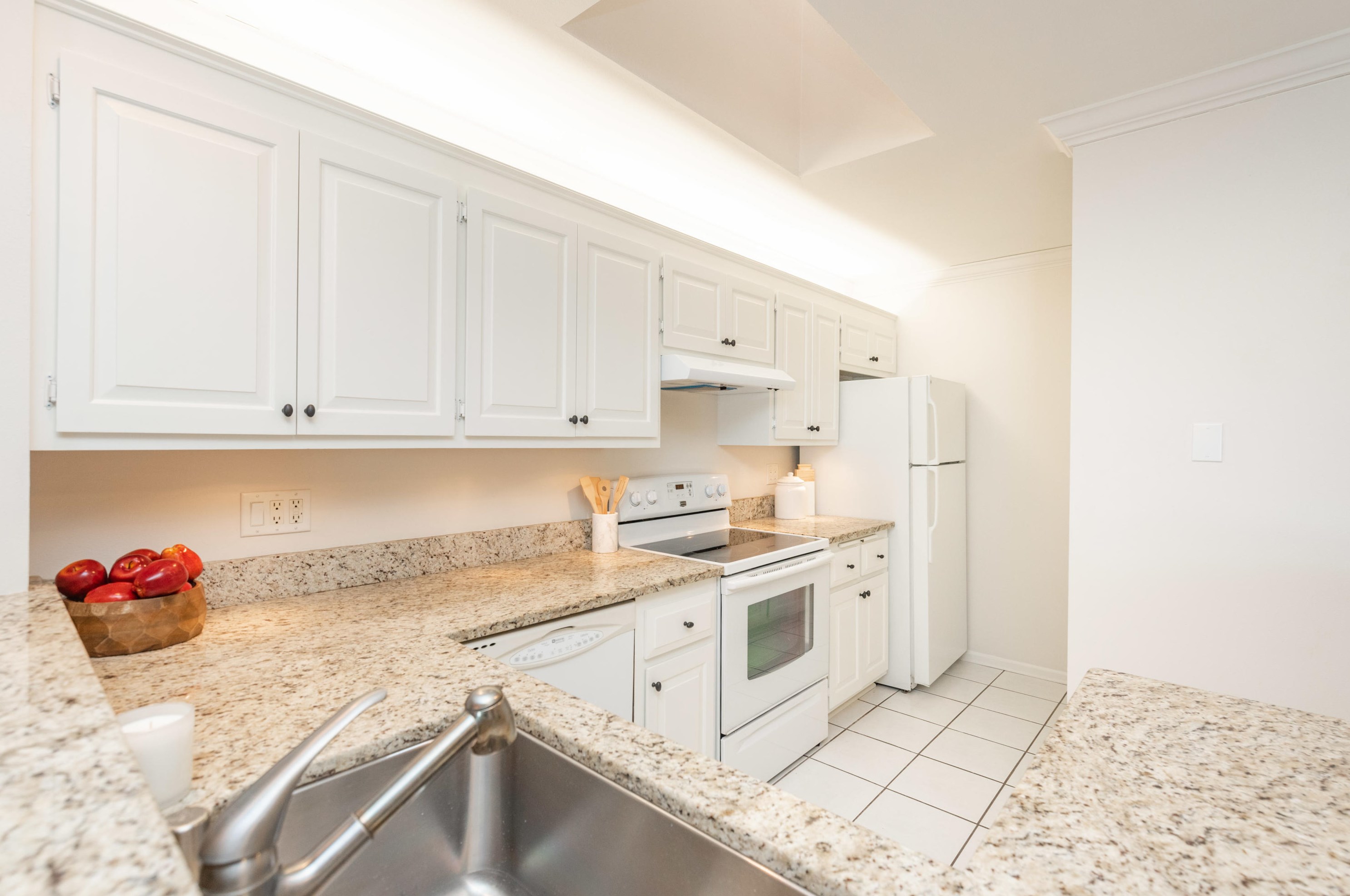 130 Wisconsin Ave, Pewaukee WI  53072-3470 exterior