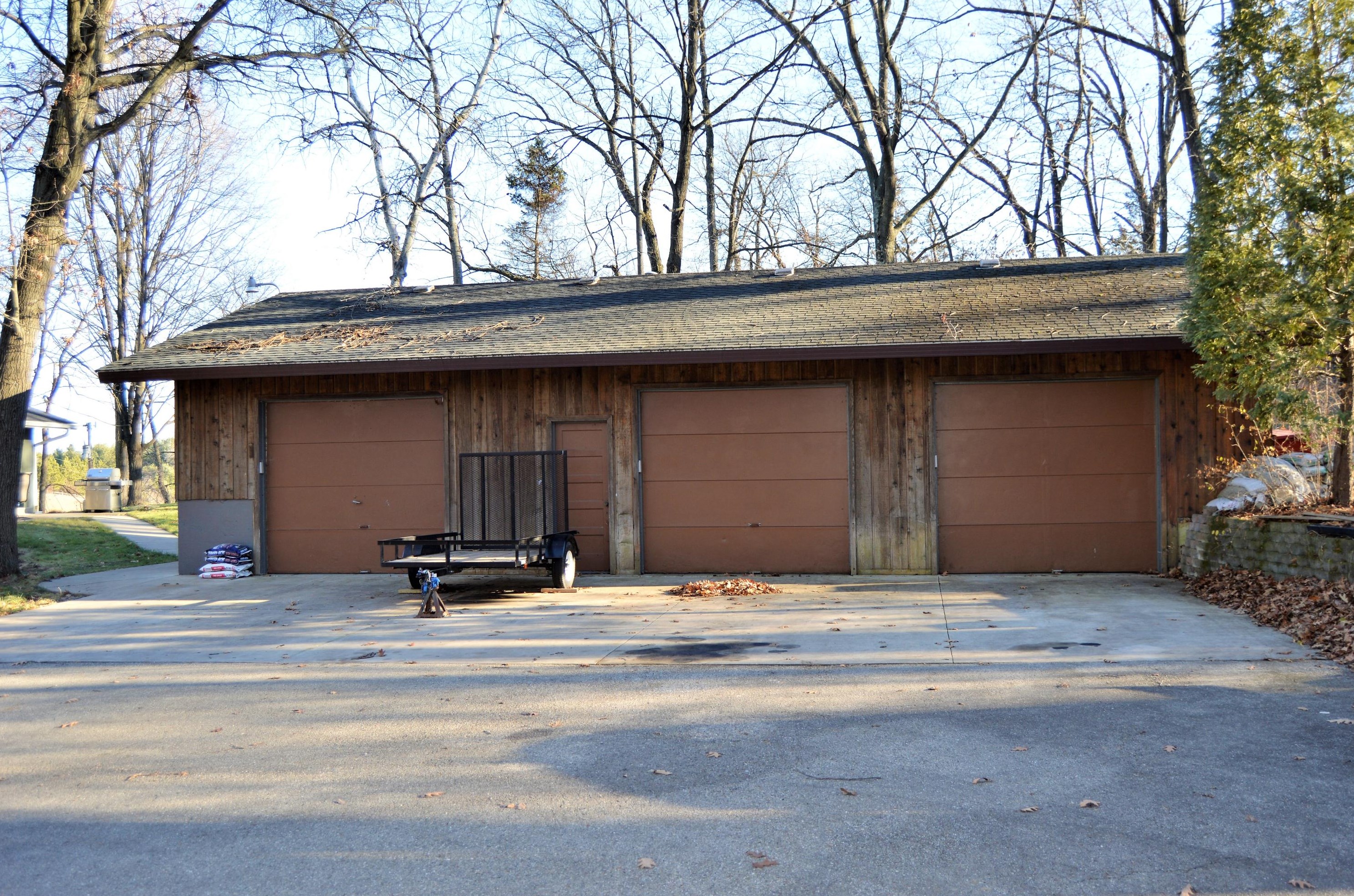 2816 Berndt Rd, Lyons, WI 53105-9045