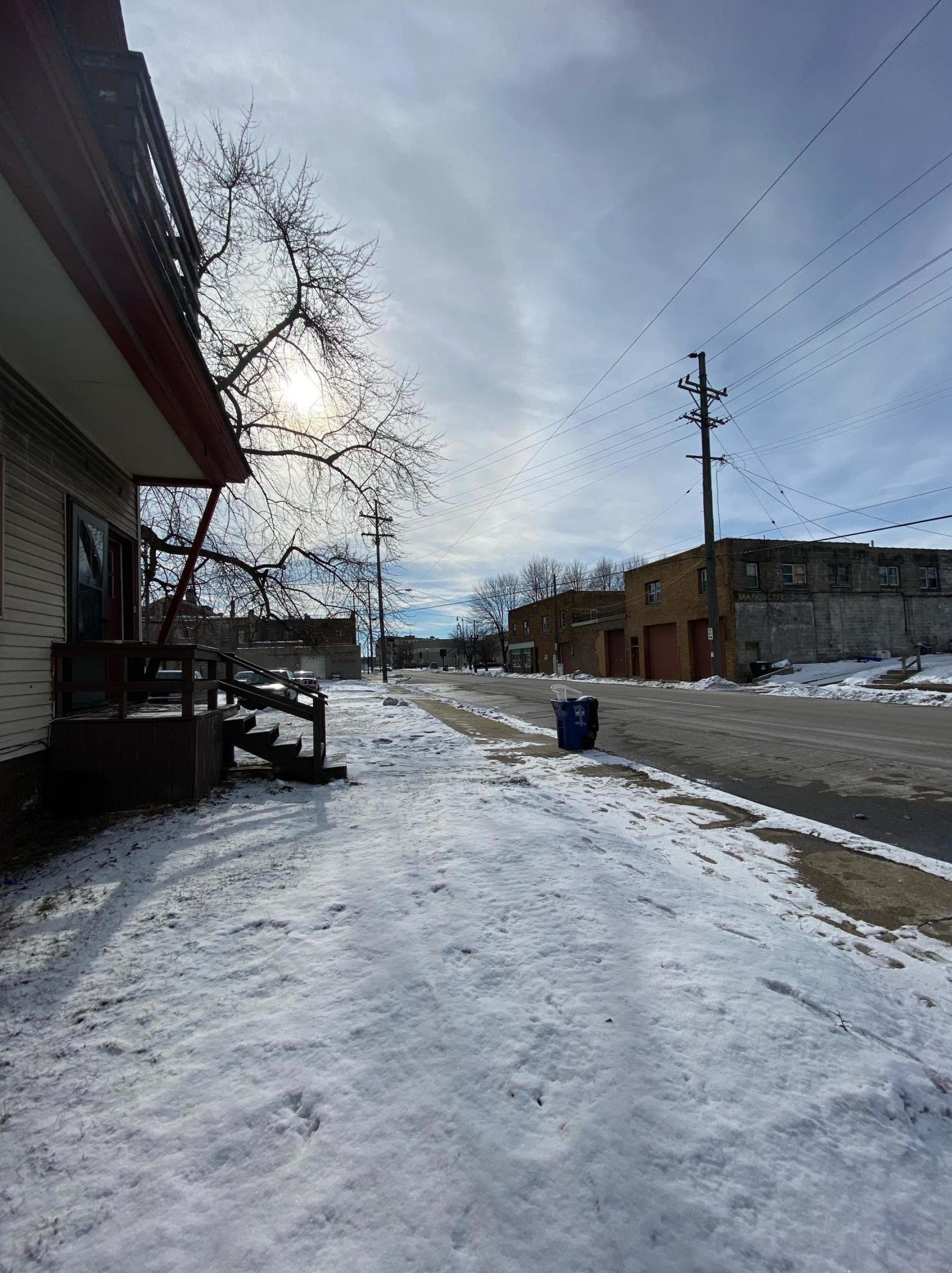 927 Marquette St, Racine, WI 53404-3100