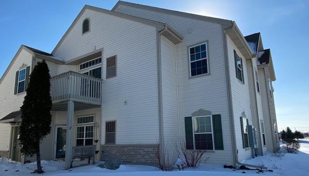 1108 Stratford Ct, Racine WI  53406-7000 exterior